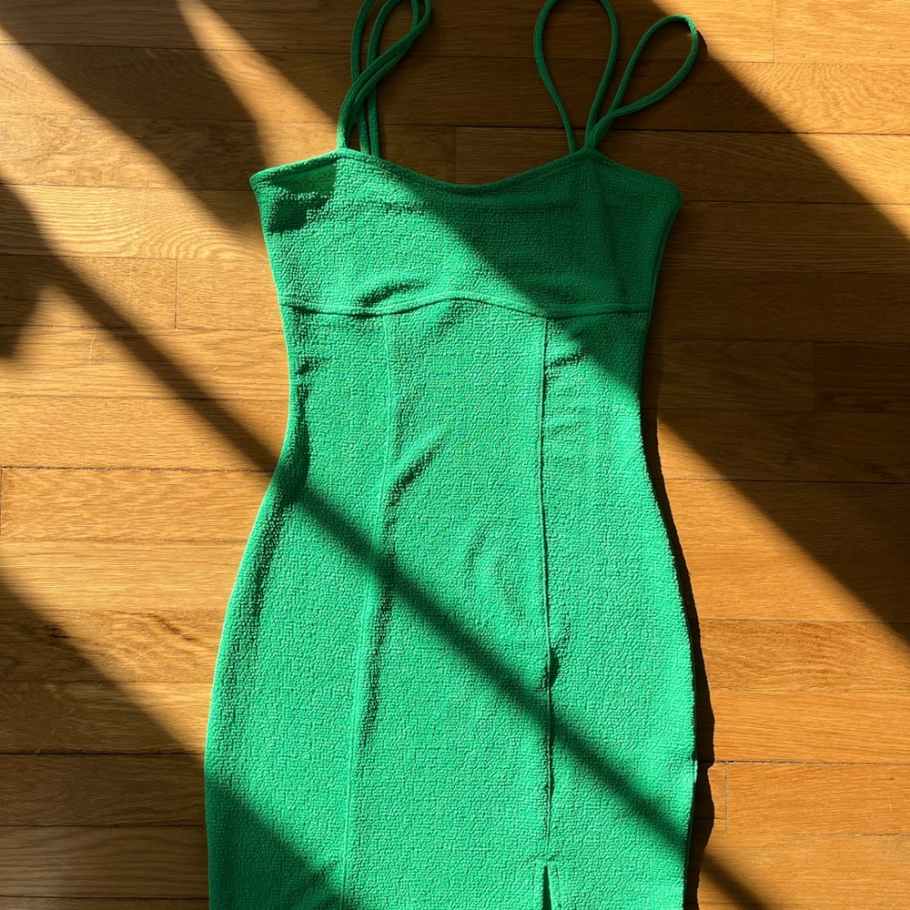Green Sleeveless Dress